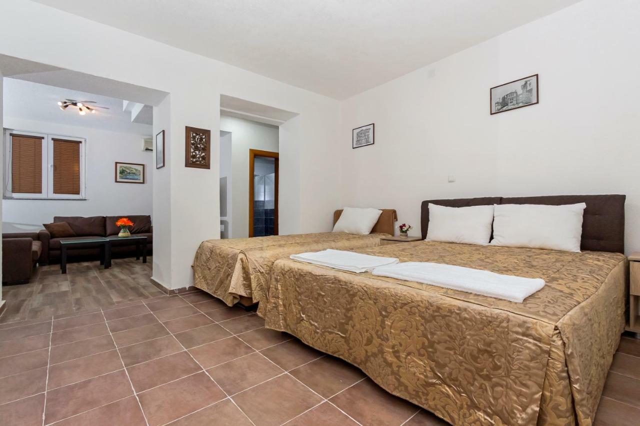 Upper Gate Apartments Охрид Экстерьер фото